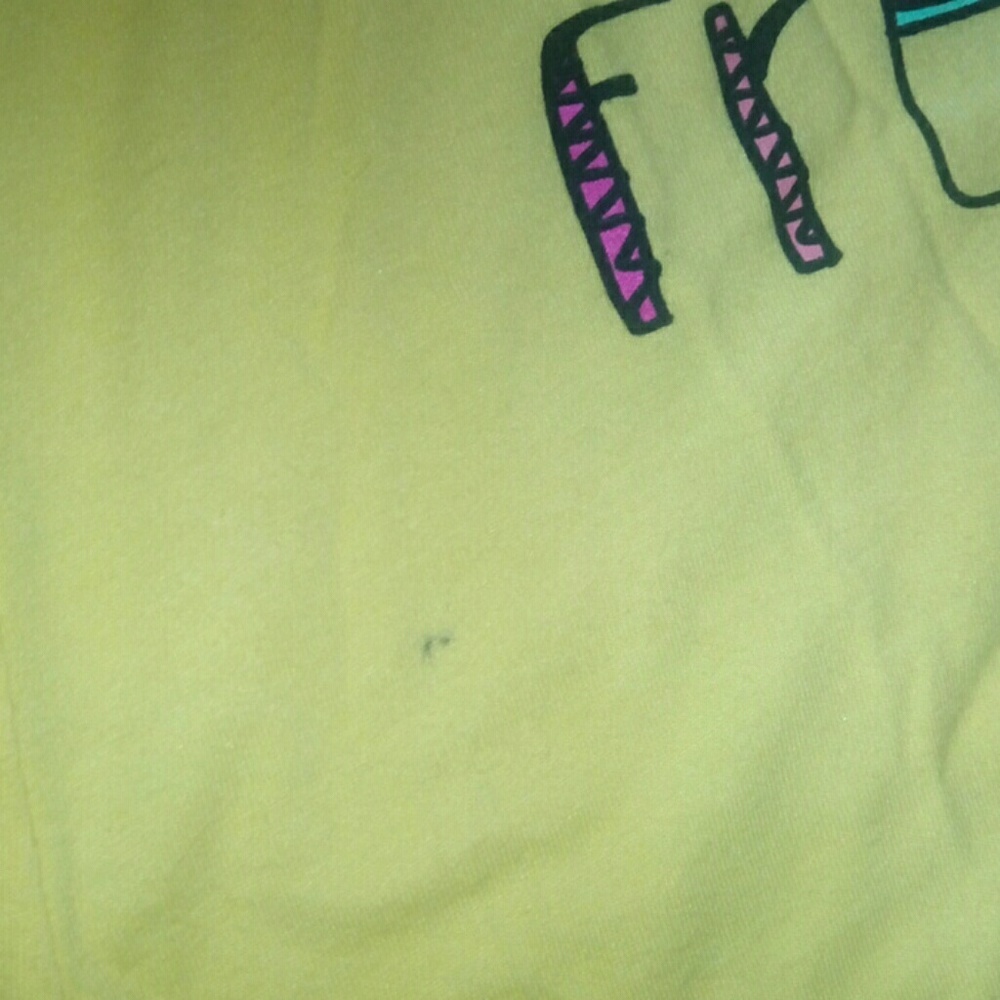 T-Shirt - Picture 3 of 3